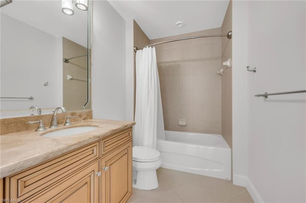 583 Avellino Isles Cir, Unit 102, Naples, FL 34119 Photo