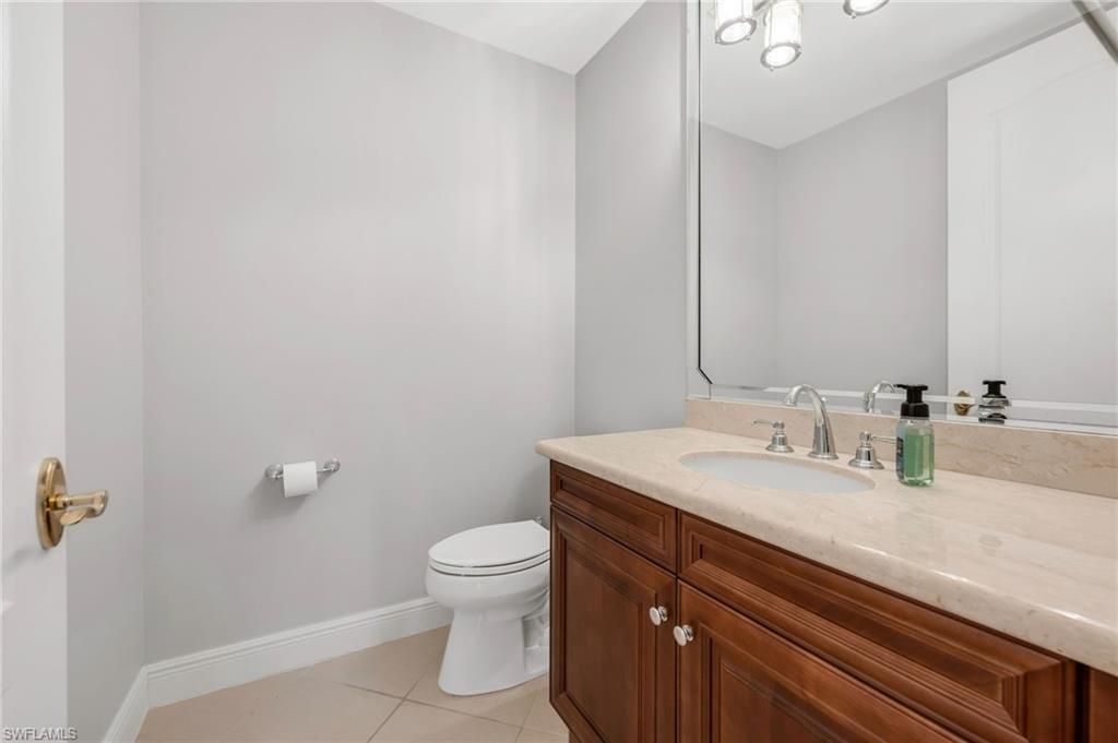 583 Avellino Isles Cir, Unit 102, Naples, FL 34119 Photo
