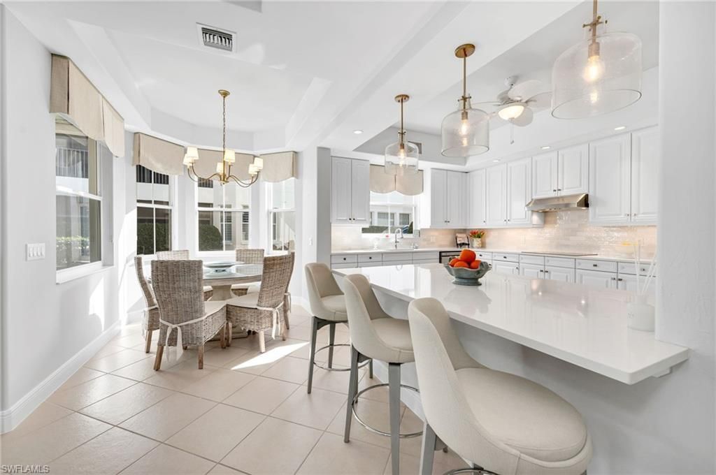 583 Avellino Isles Cir, Unit 102, Naples, FL 34119 Photo