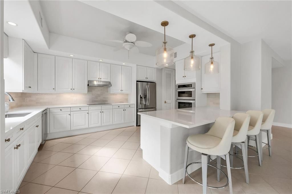 583 Avellino Isles Cir, Unit 102, Naples, FL 34119 Photo
