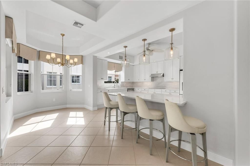 583 Avellino Isles Cir, Unit 102, Naples, FL 34119 Photo