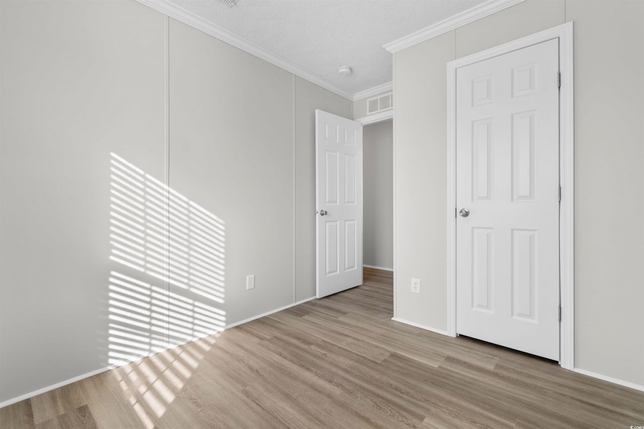 1521 Beacon Ave. Photo 18