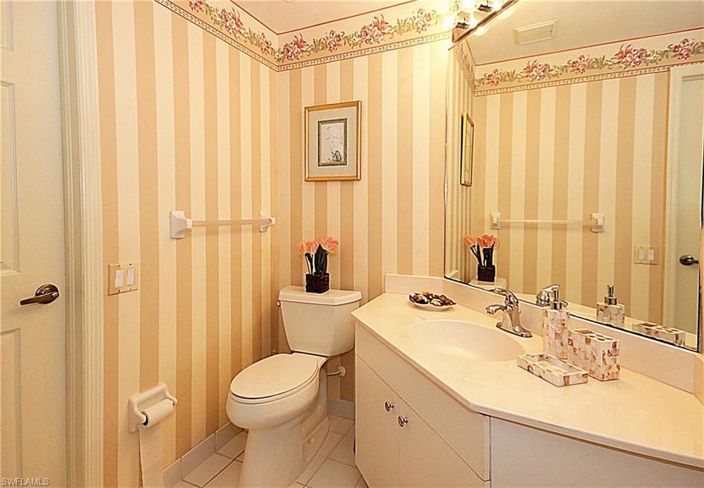 500 L'ambiance Cir, Unit 5-104, Naples, FL 34108 Photo