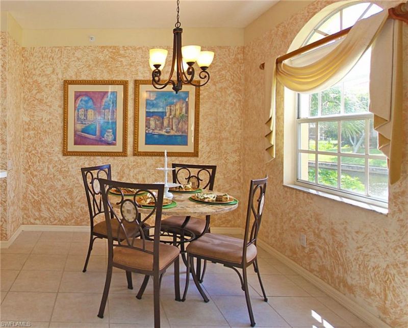 500 L'ambiance Cir, Unit 5-104, Naples, FL 34108 Photo