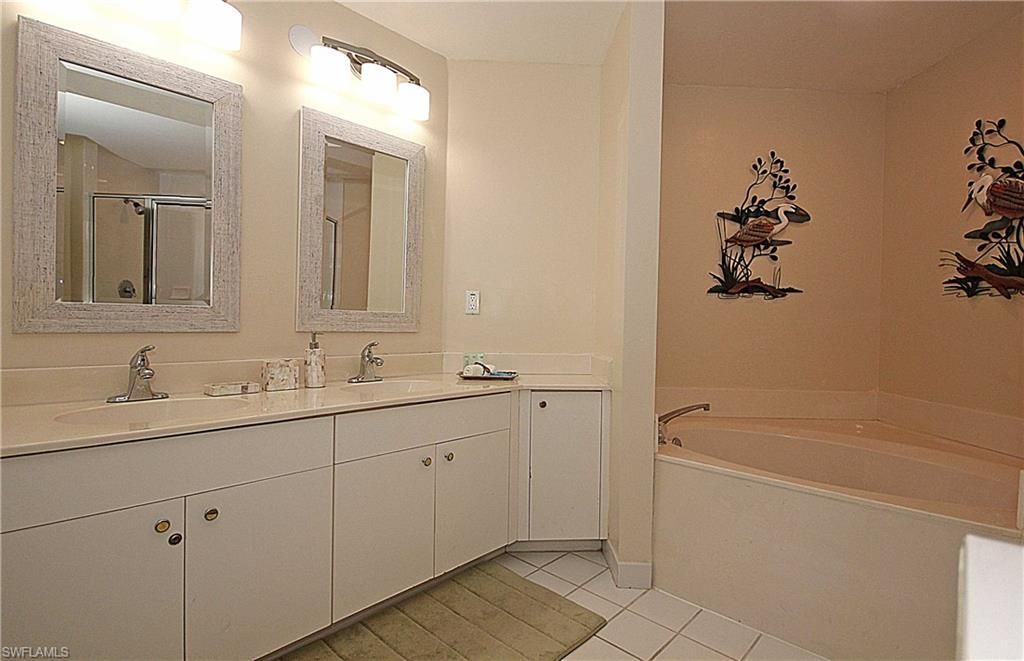 500 L'ambiance Cir, Unit 5-104, Naples, FL 34108 Photo