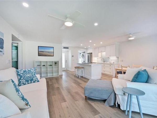 250 7th AVE S, Unit 202, NAPLES, FL 34102