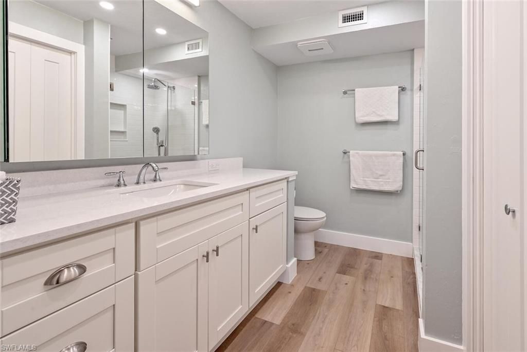 250 7th Ave S, Unit 202, Naples, FL 34102 Photo