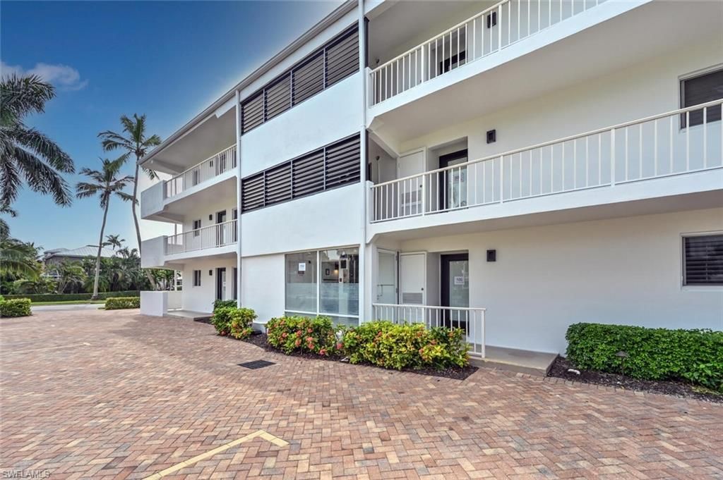 250 7th Ave S, Unit 202, Naples, FL 34102 Photo