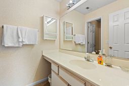 117 Pinehurst Ln. photo 4