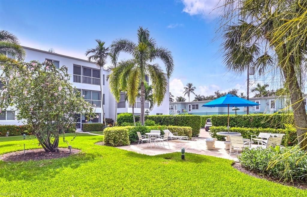 250 7th Ave S, Unit 301, Naples, FL 34102 Photo