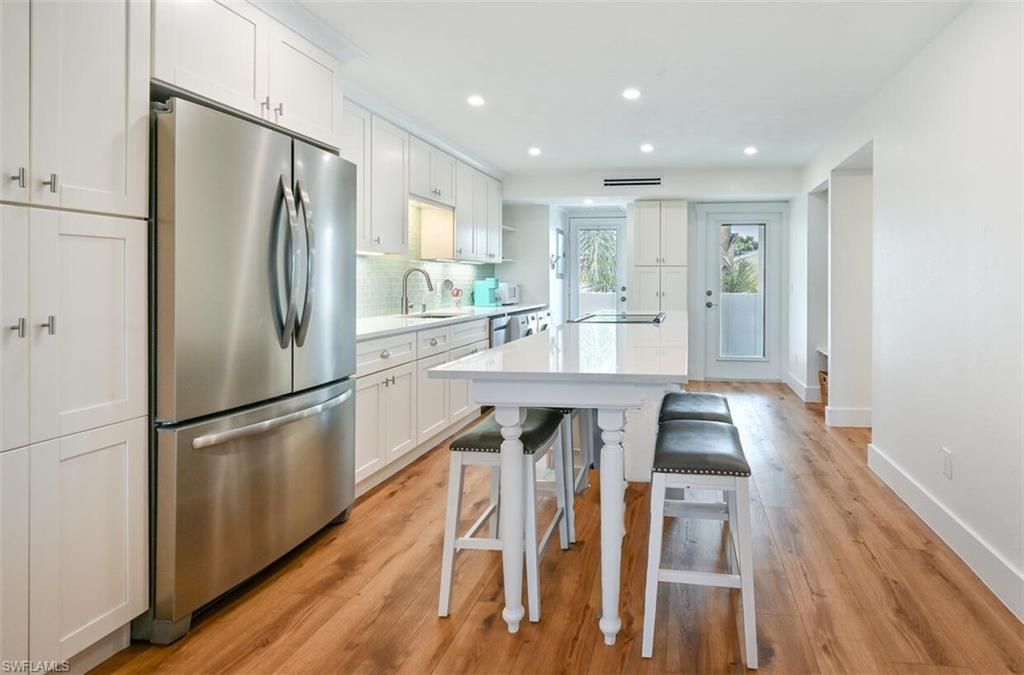 250 7th Ave S, Unit 301, Naples, FL 34102 Photo