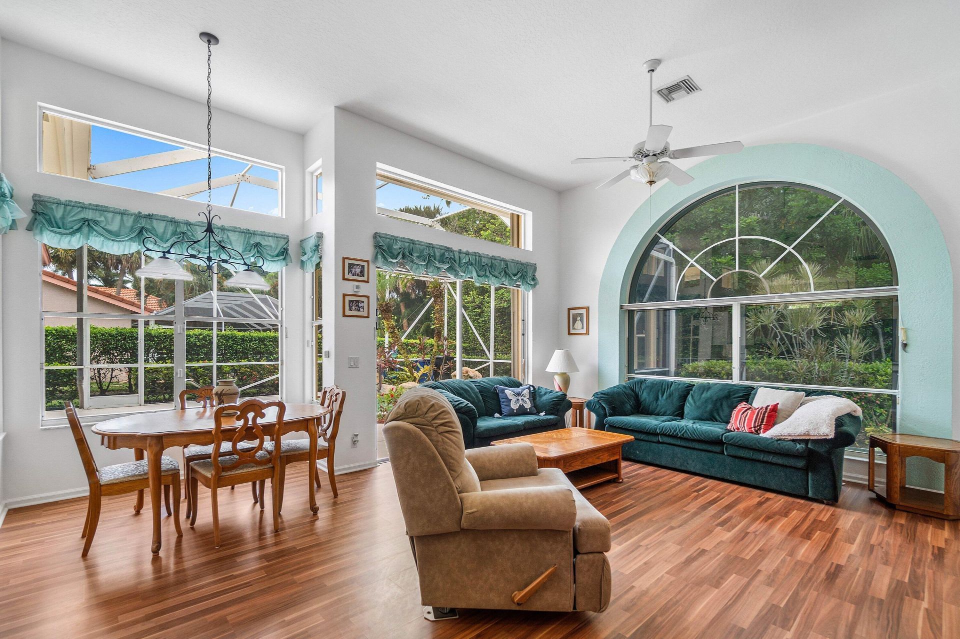 9043 Cypress Hollow Drive, Palm Beach Gardens, FL 33418 Photo