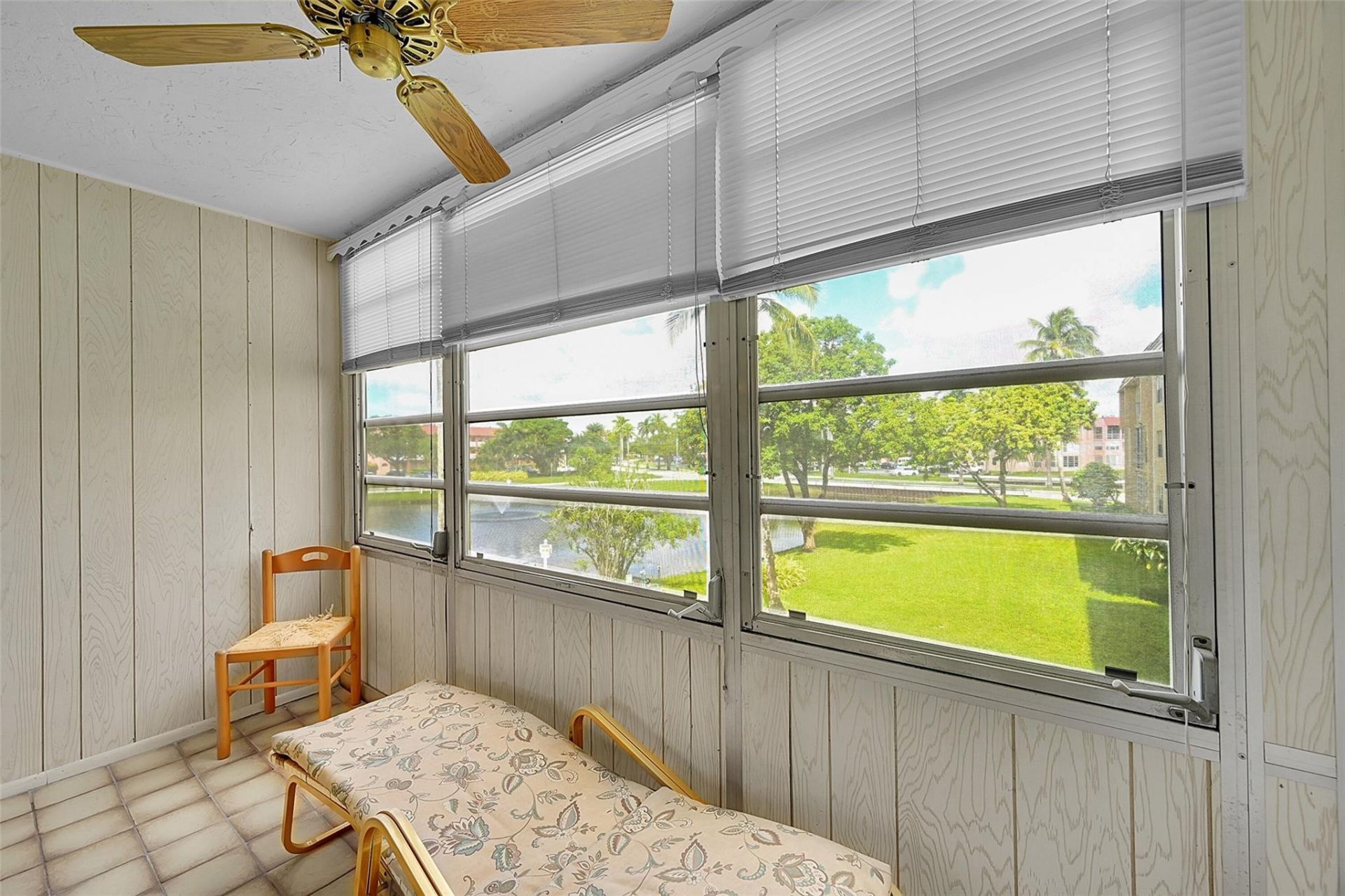 9380 Sunrise Lakes Boulevard, Unit 206, Sunrise, FL 33322 Photo