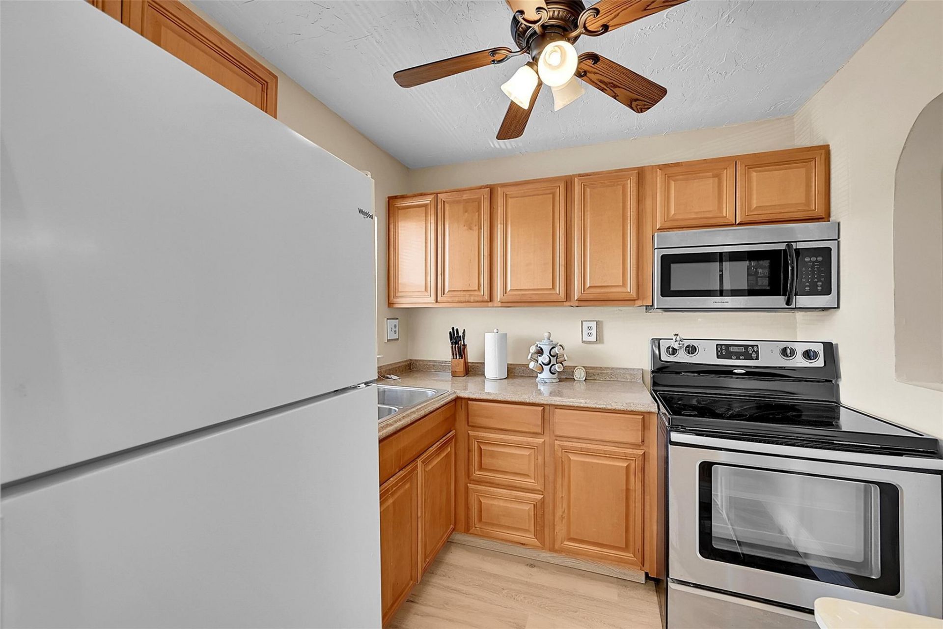 9380 Sunrise Lakes Boulevard, Unit 206, Sunrise, FL 33322 Photo