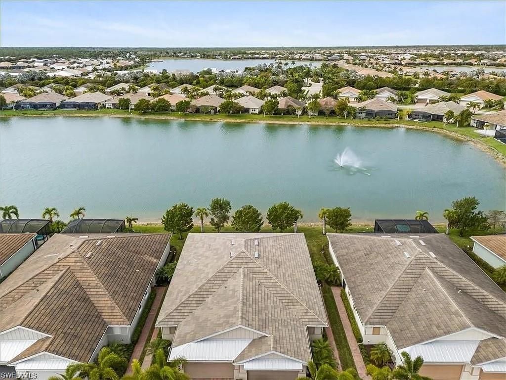 14672 Edgewater Cir, Naples, FL 34114 Photo