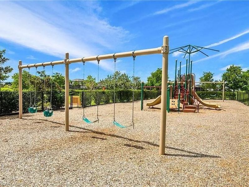 14672 Edgewater Cir, Naples, FL 34114 Photo
