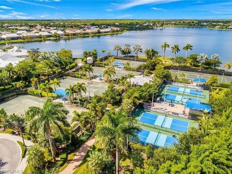 14672 Edgewater Cir, Naples, FL 34114 Photo