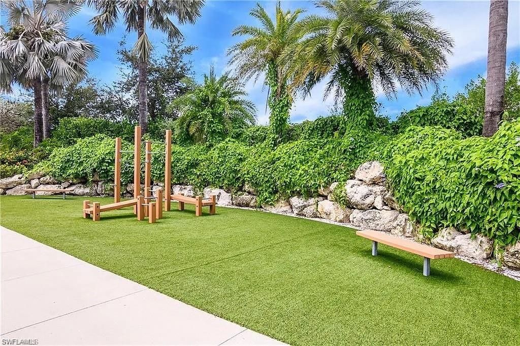 14672 Edgewater Cir, Naples, FL 34114 Photo
