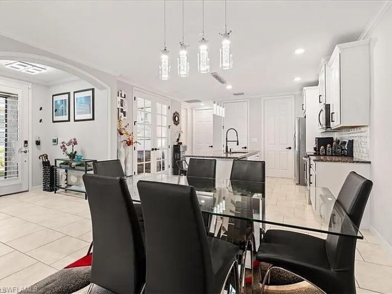 14672 Edgewater Cir, Naples, FL 34114 Photo