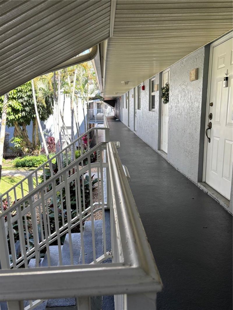 4600 SW 67th Ave, Unit 212, Miami, FL 33155 Photo