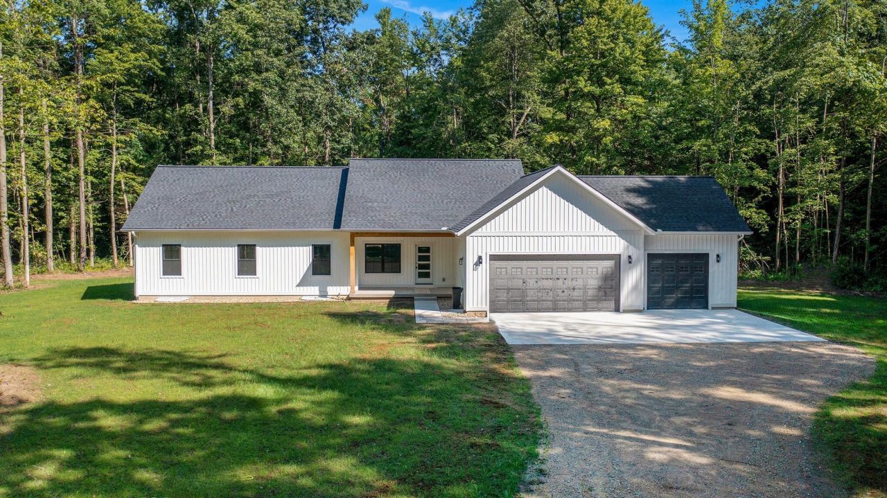 3981 112th Avenue, Allegan, MI 49010 Main Photo
