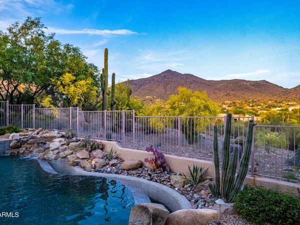 36013 N SUMMIT Drive, Cave Creek, AZ 85331