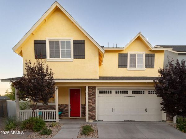 739 E CALAVAR Road, Phoenix, AZ 85022