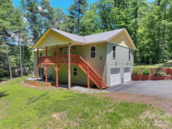 11 Tahchee Trail, Fletcher, NC 28732