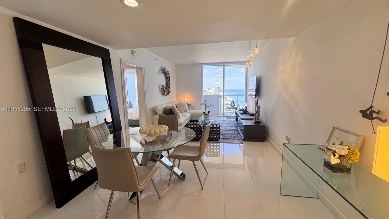 6365 Collins Ave(avail 04/05/2026), Unit 3010, Miami Beach, FL 33141 Photo