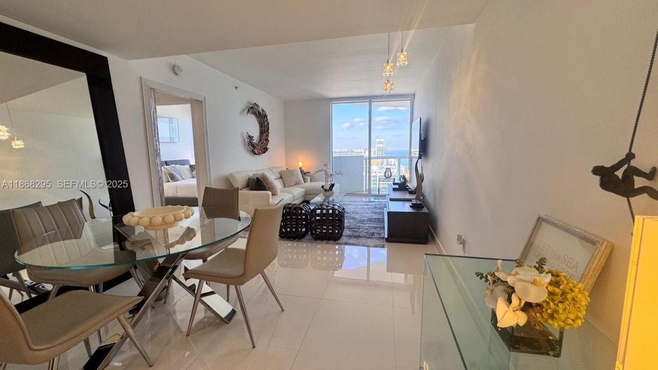 6365 Collins Ave(avail 04/05/2026), Unit 3010, Miami Beach, FL 33141 Photo