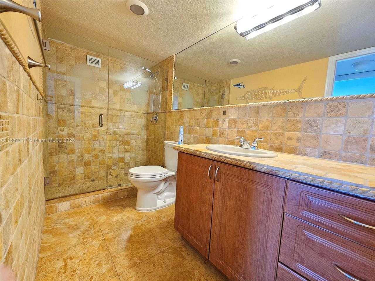 427 Golden Isles Dr, Unit 16E, Hallandale Beach, FL 33009 Photo