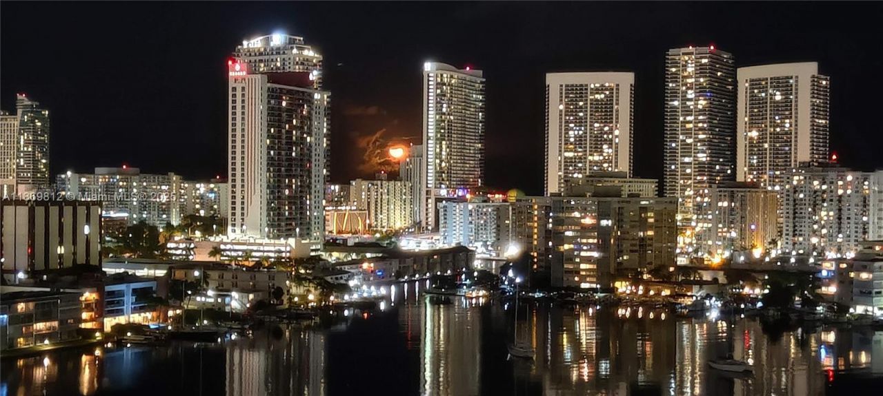 427 Golden Isles Dr, Unit 16E, Hallandale Beach, FL 33009 Photo