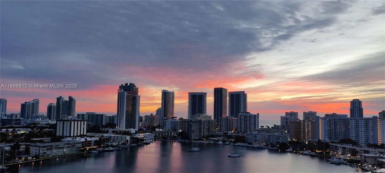 427 Golden Isles Dr, Unit 16E, Hallandale Beach, FL 33009 Photo