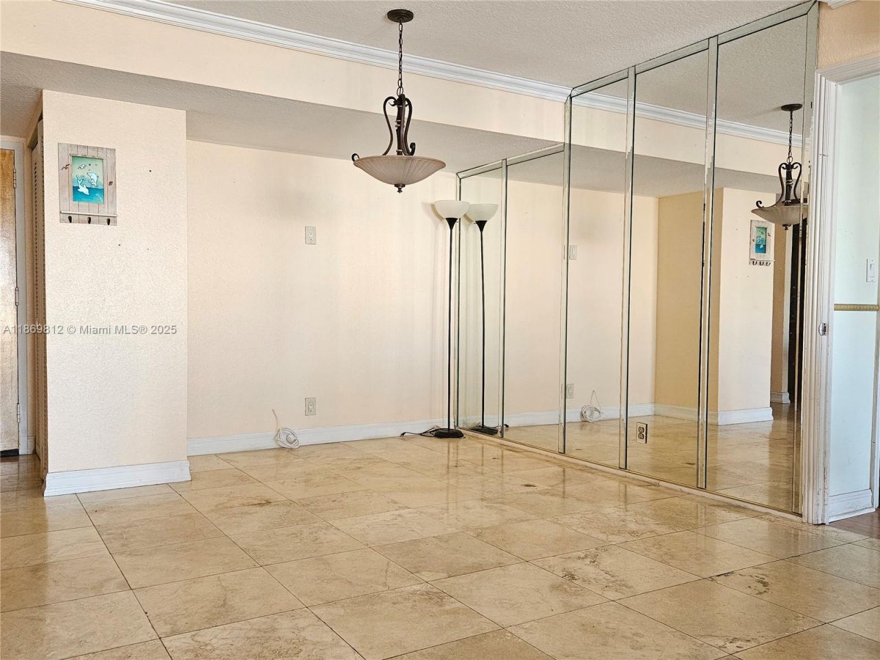 427 Golden Isles Dr, Unit 16E, Hallandale Beach, FL 33009 Photo