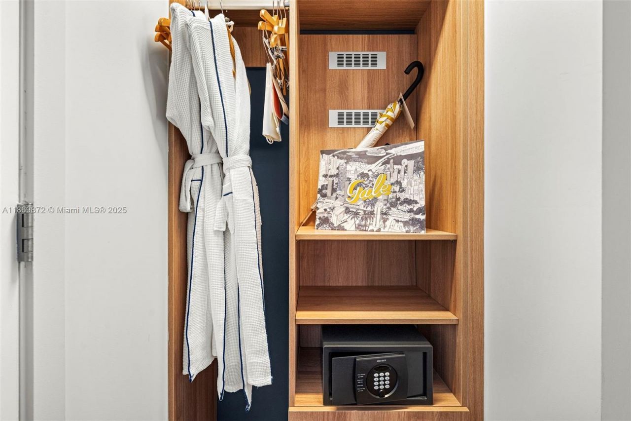 601 NE 1st Ave, Unit 1803, Miami, FL 33132 Photo