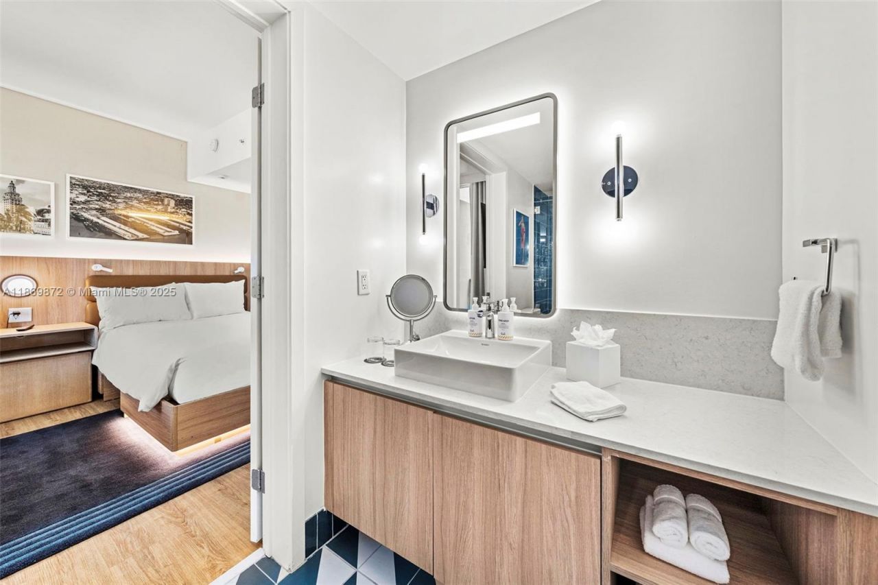 601 NE 1st Ave, Unit 1803, Miami, FL 33132 Photo