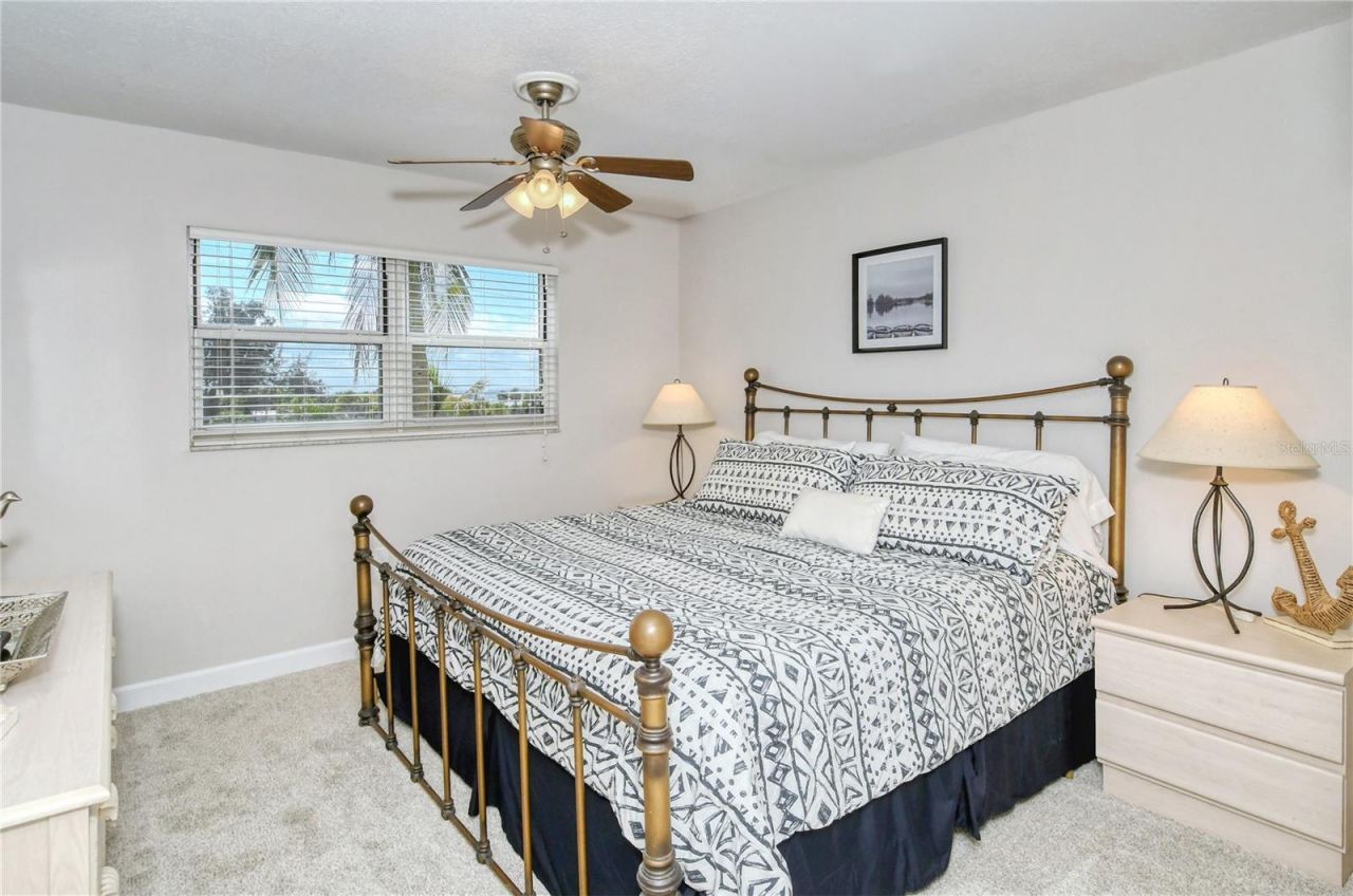 925 Beach Road, Unit 310, Sarasota, FL 34242 Photo