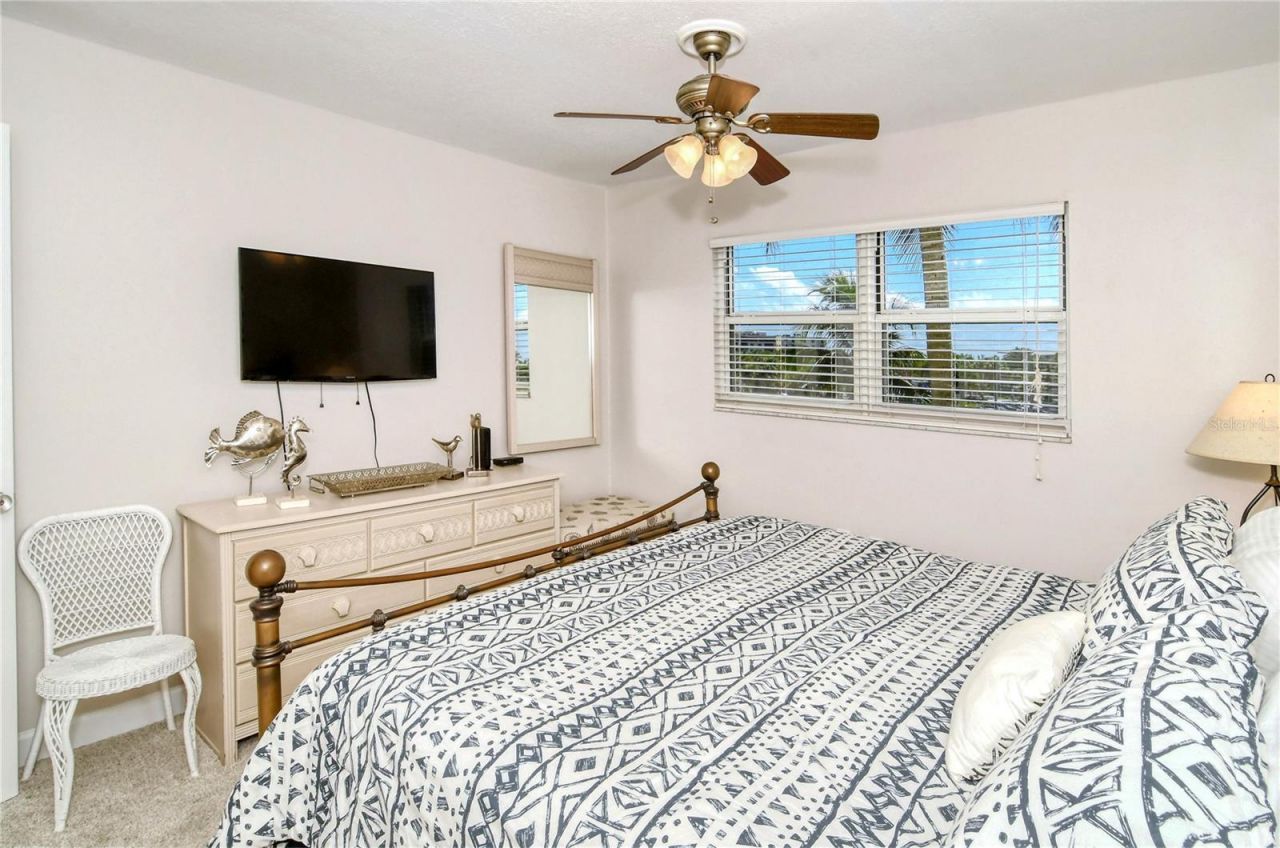 925 Beach Road, Unit 310, Sarasota, FL 34242 Photo