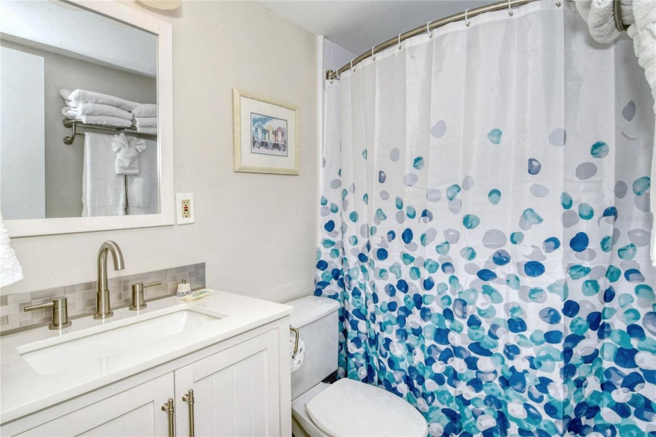 925 Beach Road, Unit 310, Sarasota, FL 34242 Photo