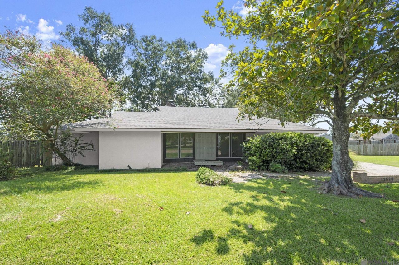 12526 Beldart Ct, Baton Rouge, LA 70816 Main Photo