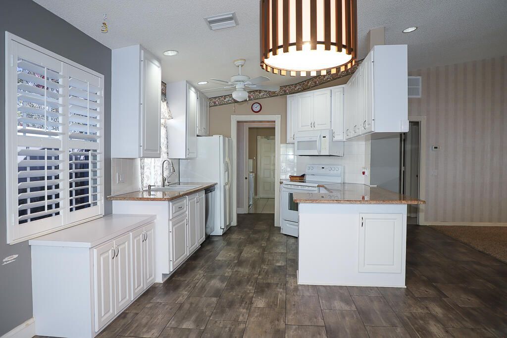 1220 NW Bentley Circle, Unit B, Port Saint Lucie, FL 34986 Photo