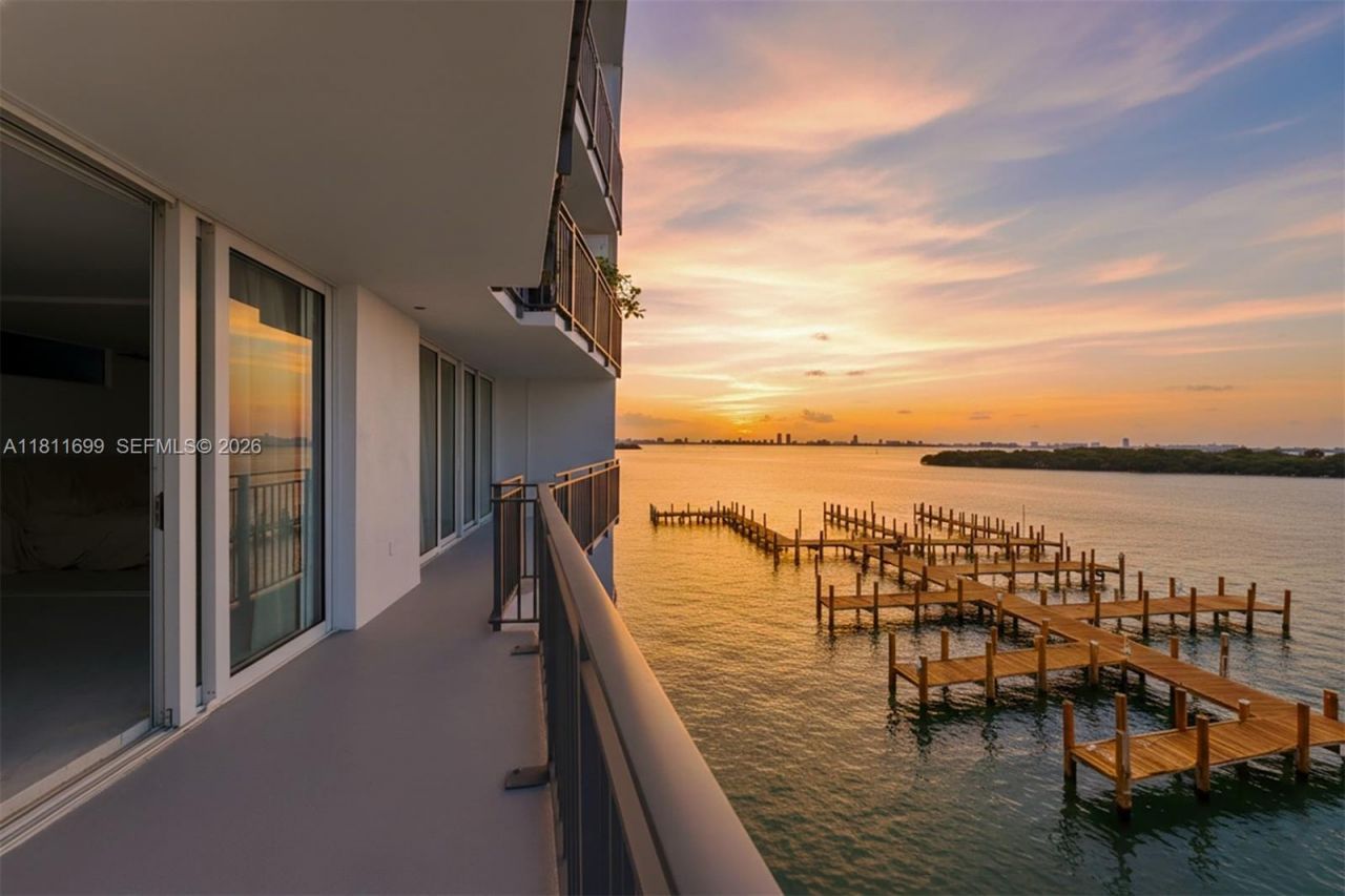 770 NE 69th St, Unit 6C, Miami, FL 33138 Photo