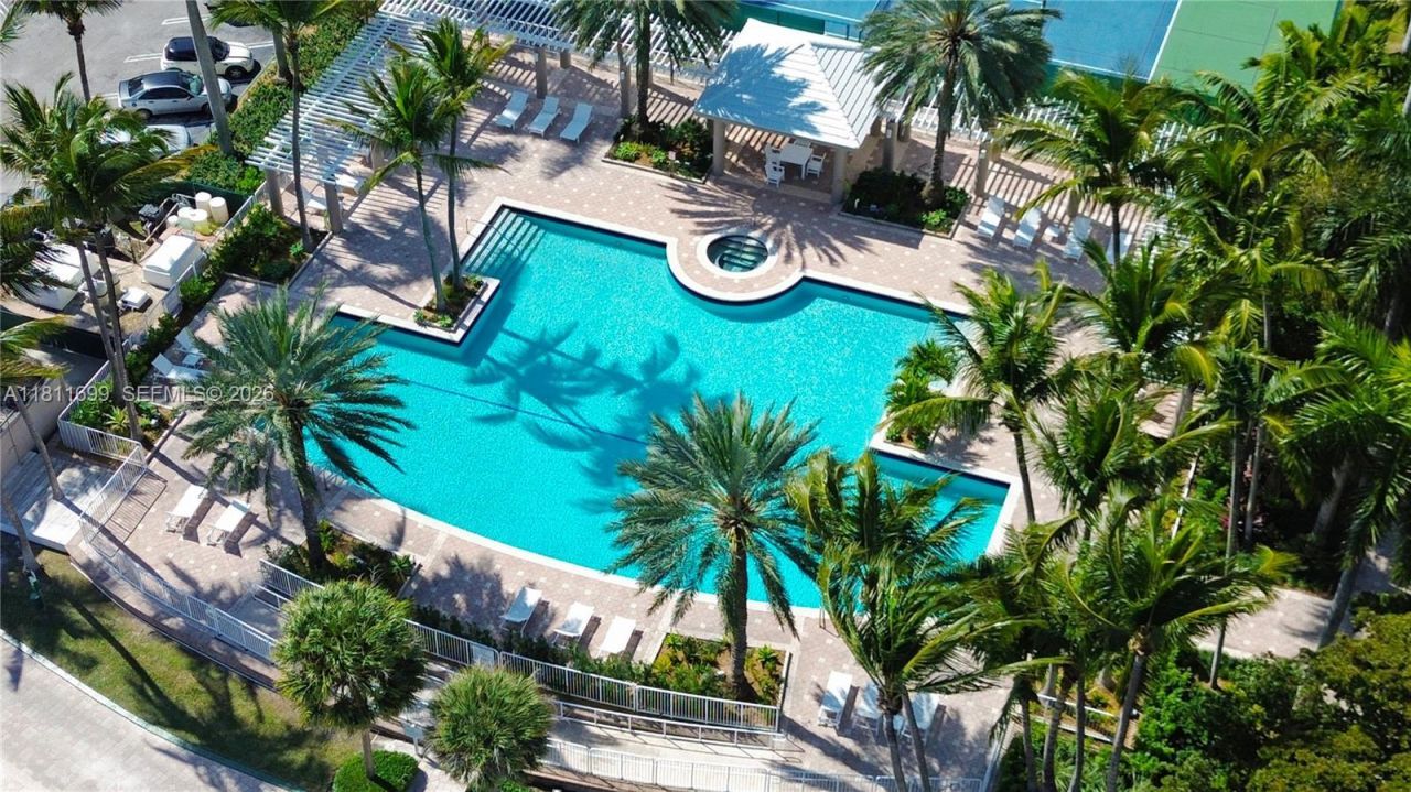 770 NE 69th St, Unit 6C, Miami, FL 33138 Photo