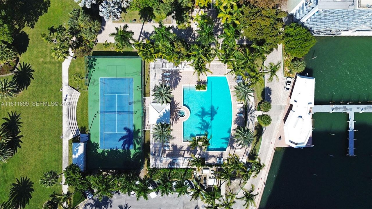 770 NE 69th St, Unit 6C, Miami, FL 33138 Photo