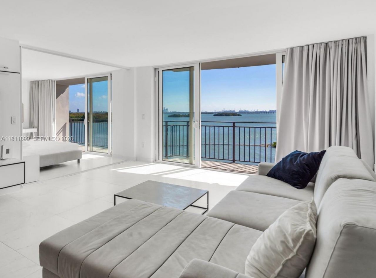 770 NE 69th St, Unit 6C, Miami, FL 33138 Photo