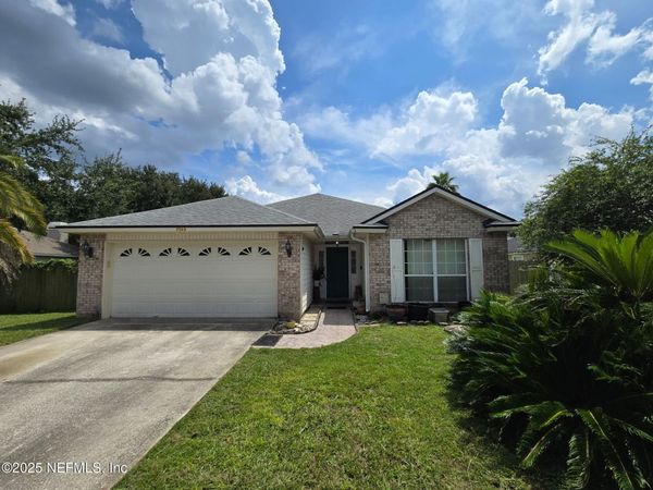 7569 PLANTATION CLUB Drive, Jacksonville, FL 32244