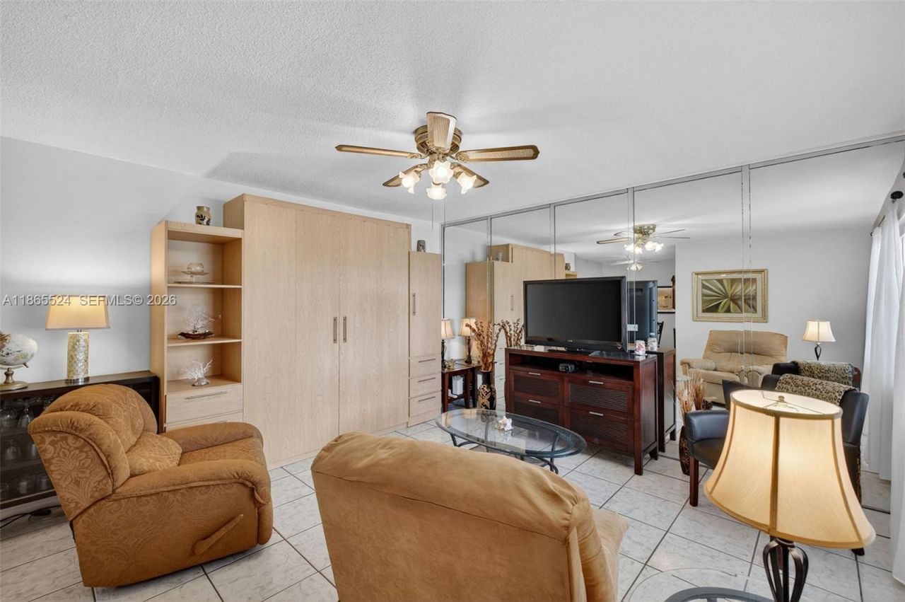 16901 NE 13th Ave, Unit 210, Miami, FL 33162 Photo