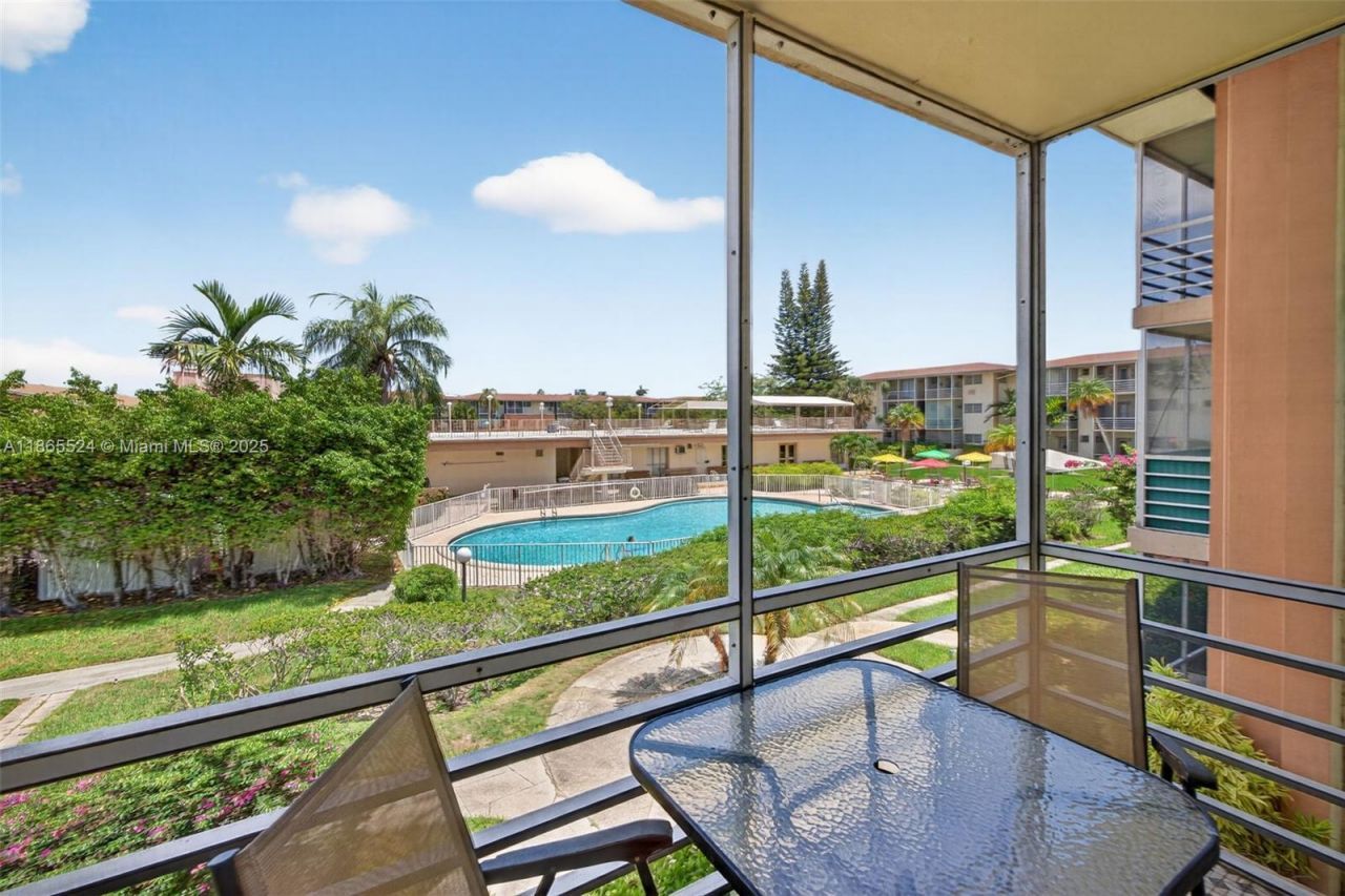 16901 NE 13th Ave, Unit 210, Miami, FL 33162 Photo