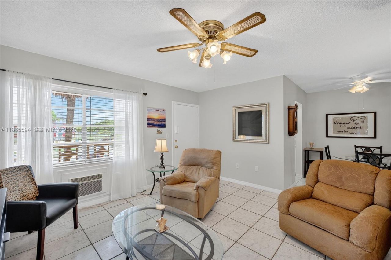 16901 NE 13th Ave, Unit 210, Miami, FL 33162 Photo