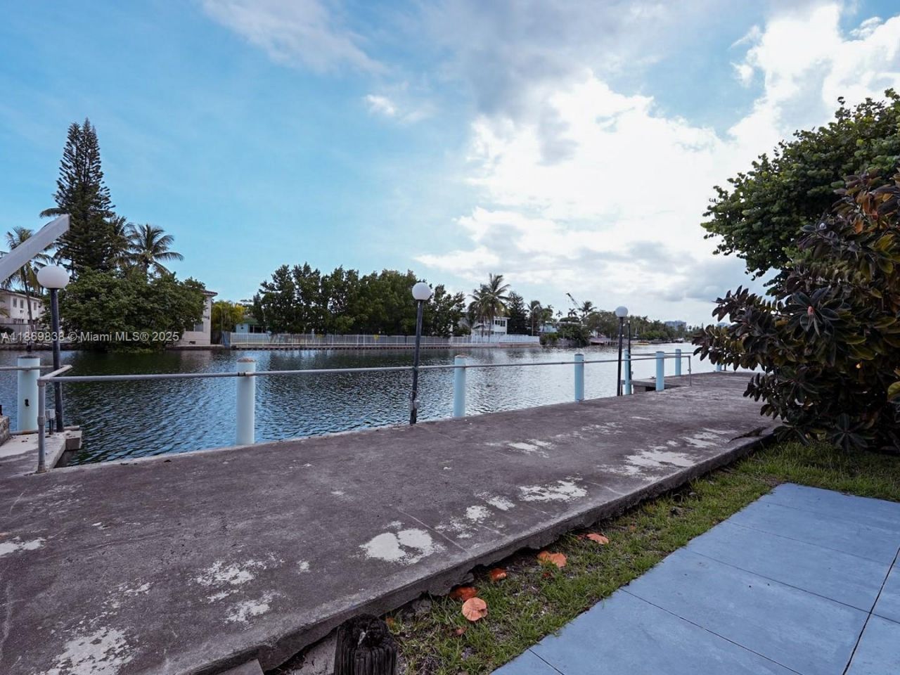130 S Shore Dr, Unit 3C, Miami Beach, FL 33141 Photo